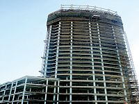 青岛莱钢大厦，3600吨，33层